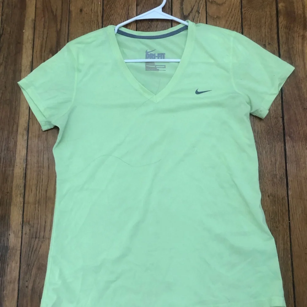 Nike Dri-FIT V-Neck Athletic Tee - Neon Size Large